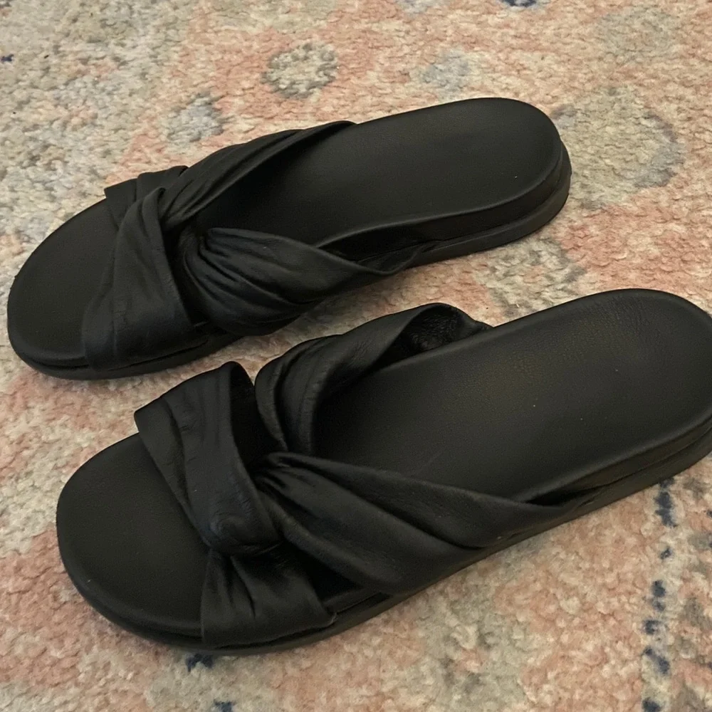 Italian Leather Slides - Picture 1 of 3